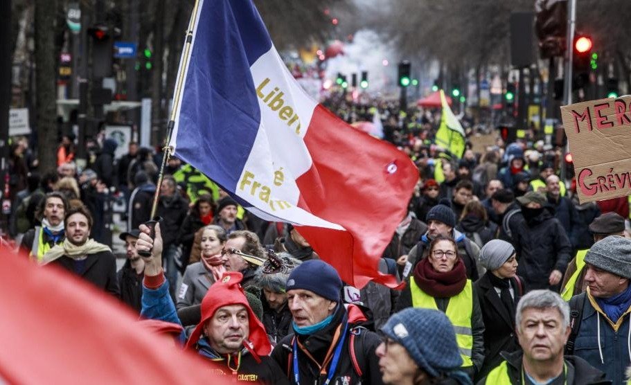 Francia: los sindicatos afirman que el éxito de la huelga fue total