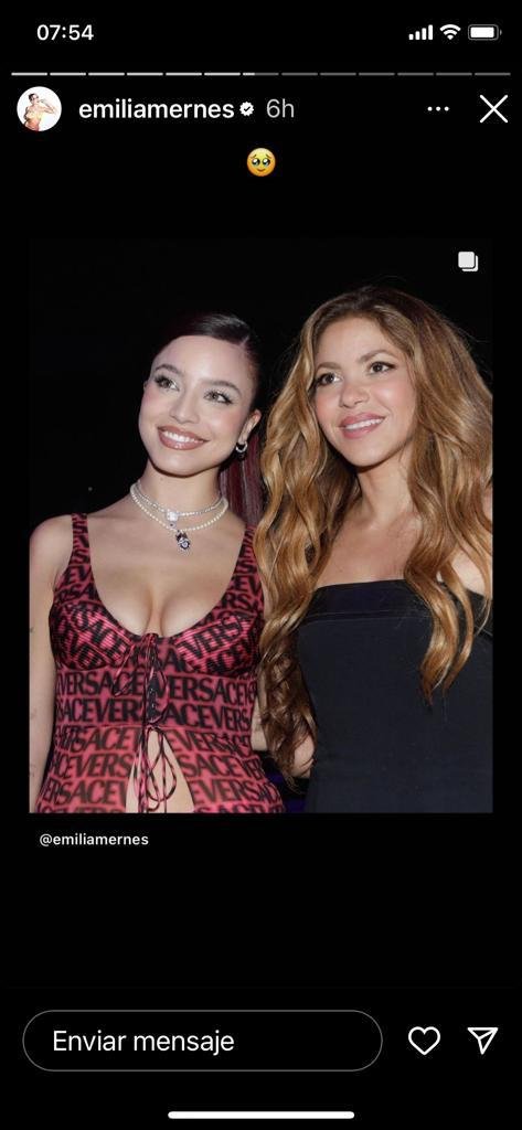 Estallaron los fanáticos de Shakira y Emilia Mernes por una foto juntas